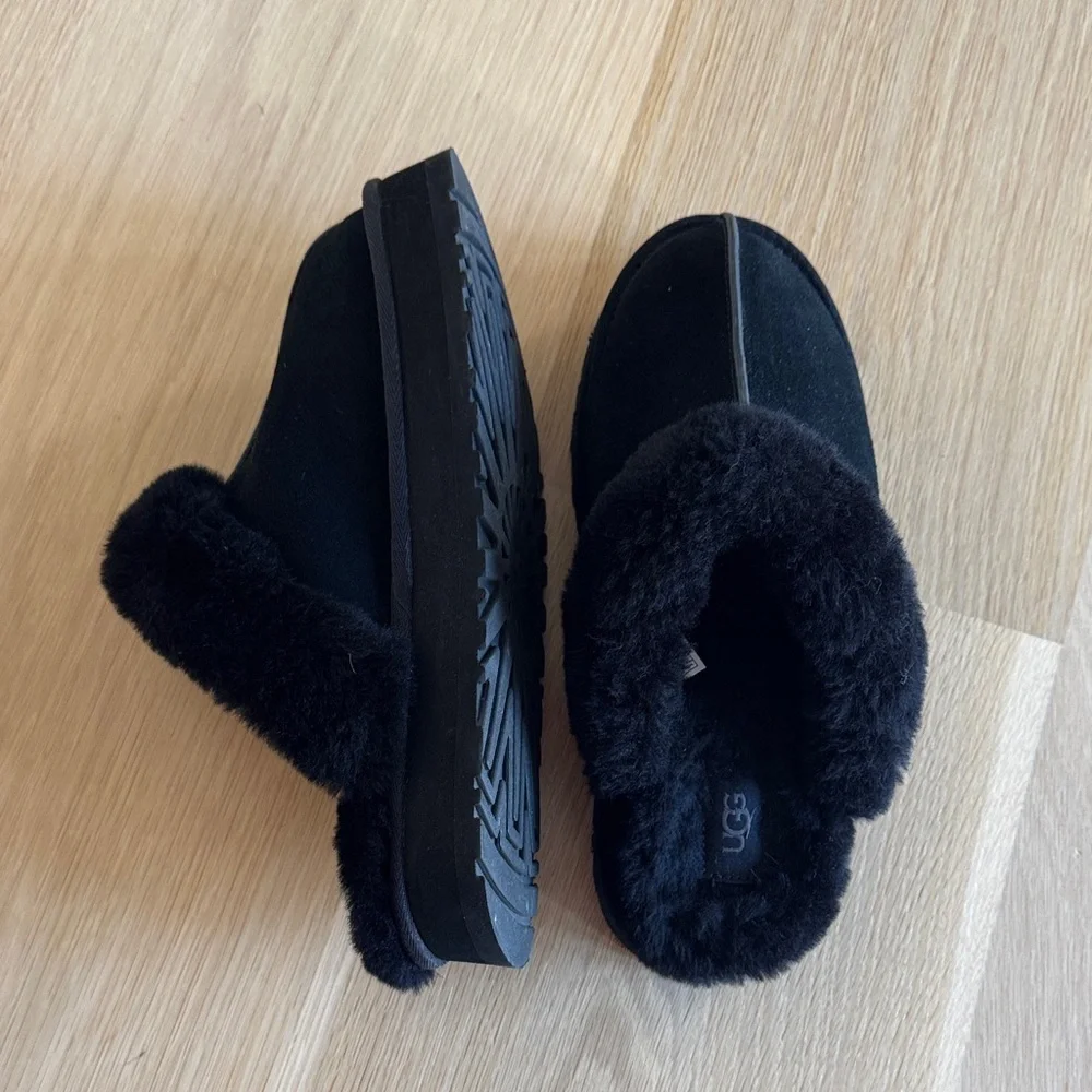 UGG Black Suede Slippers with Plush Lining - Picture 5 of 6